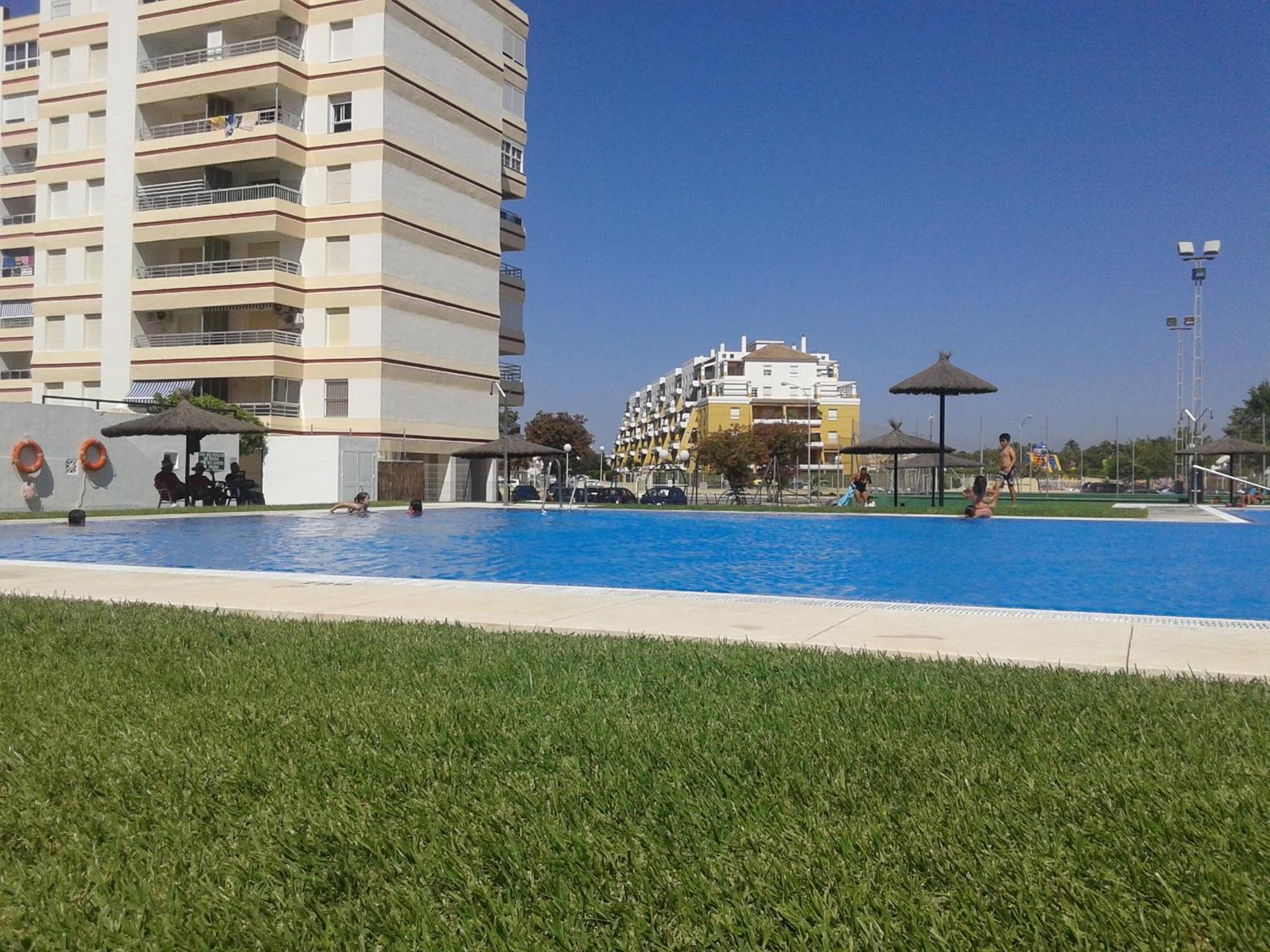 Apartamento Primera Linea De Playa Valdelagrana El Puerto de Santa Maria Bagian luar foto