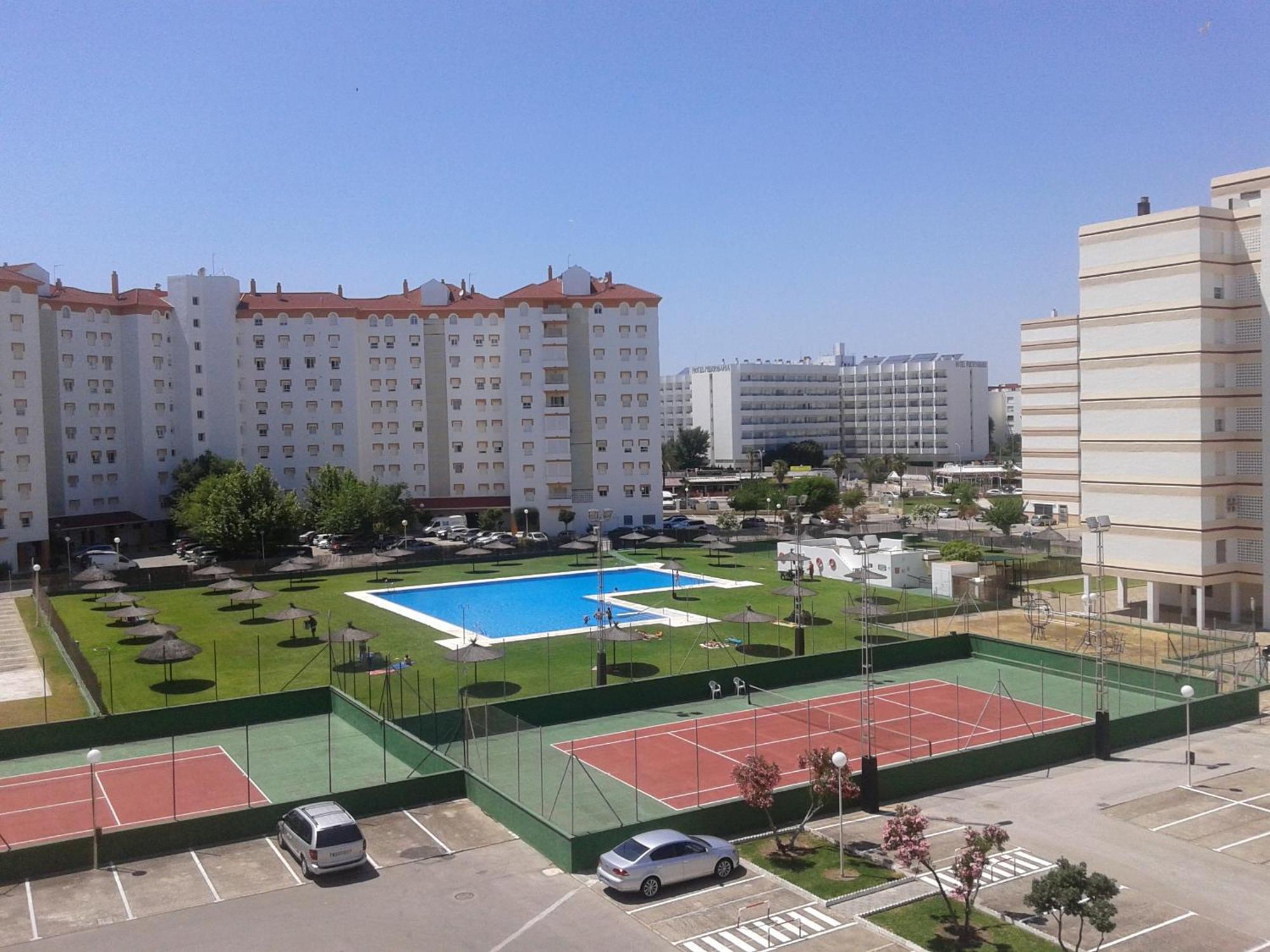 Apartamento Primera Linea De Playa Valdelagrana El Puerto de Santa Maria Bagian luar foto